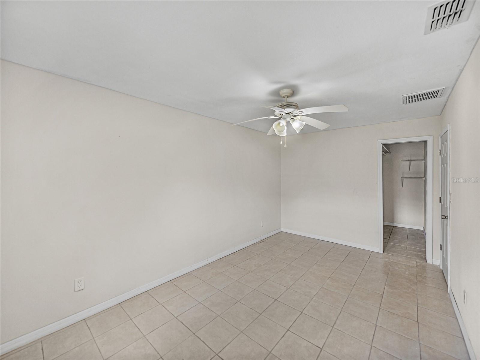 Single Family Residence in DADE CITY FL 34477 POINSETTIA PLACE 31.jpg