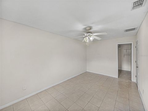 Single Family Residence in DADE CITY FL 34477 POINSETTIA PLACE 31.jpg