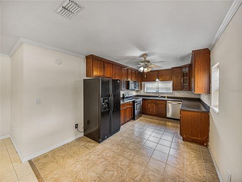Single Family Residence in DADE CITY FL 34477 POINSETTIA PLACE 15.jpg