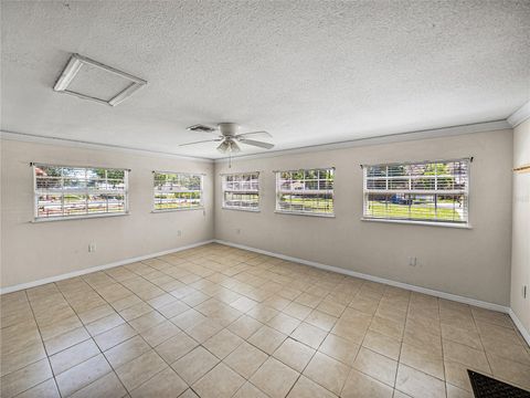 Single Family Residence in DADE CITY FL 34477 POINSETTIA PLACE 9.jpg