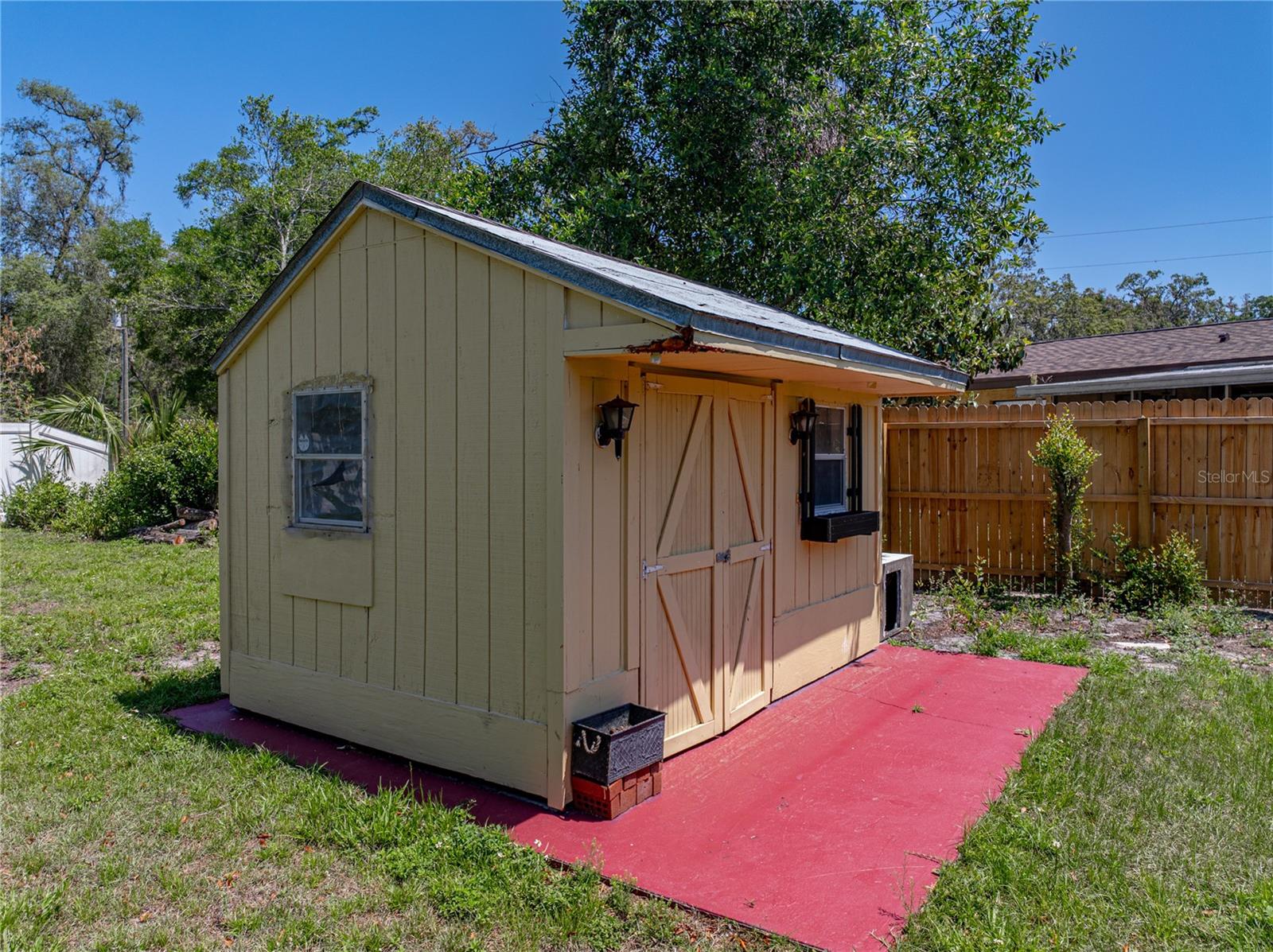 Single Family Residence in DADE CITY FL 34477 POINSETTIA PLACE 44.jpg