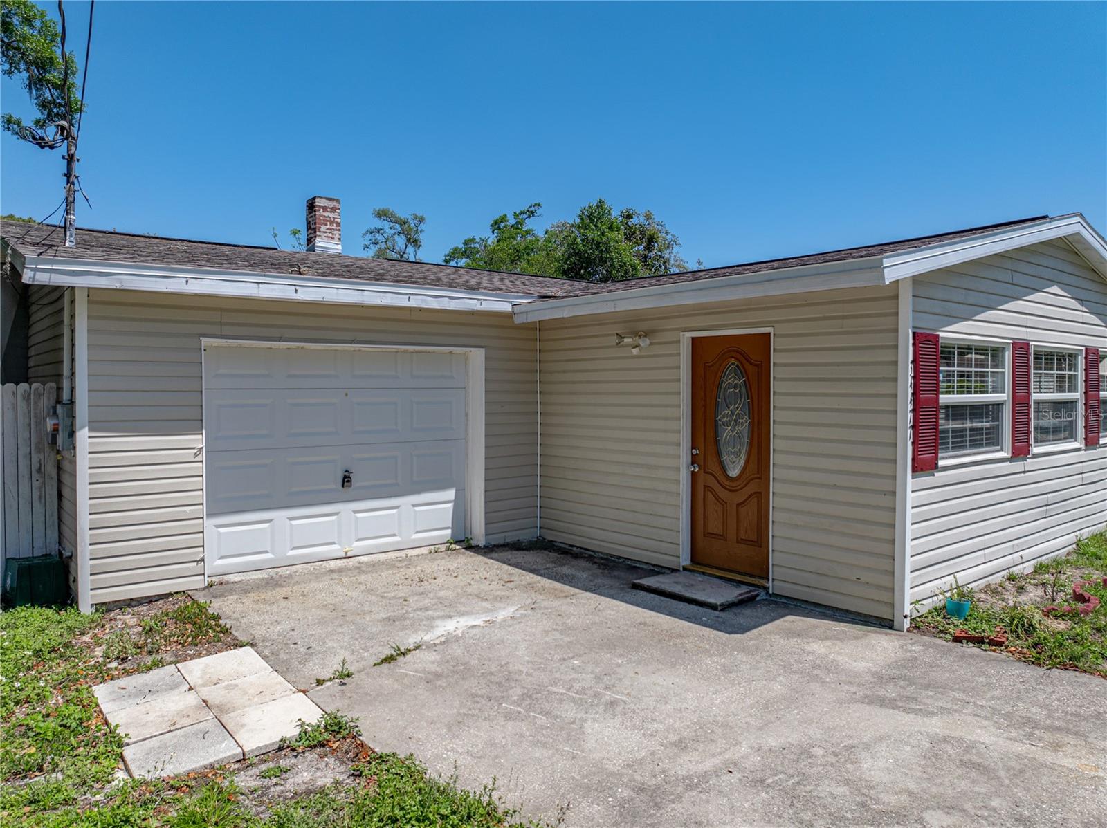 Single Family Residence in DADE CITY FL 34477 POINSETTIA PLACE 4.jpg