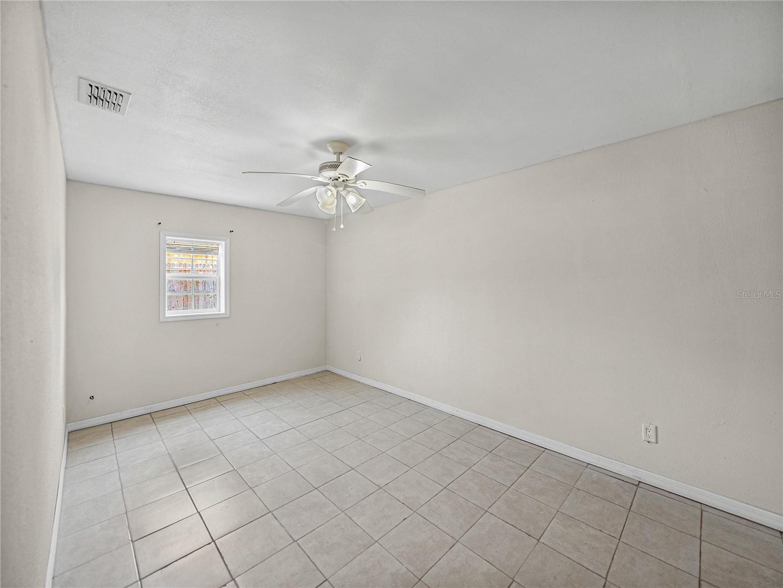 Single Family Residence in DADE CITY FL 34477 POINSETTIA PLACE 30.jpg