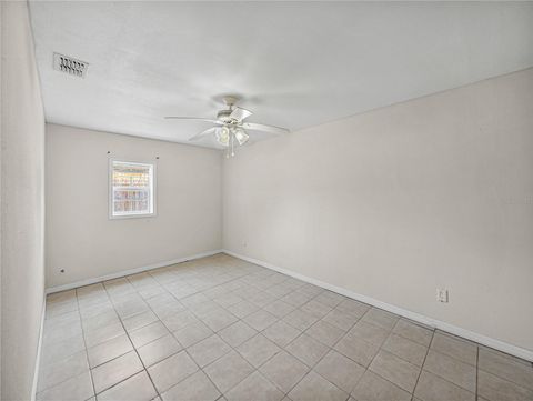 Single Family Residence in DADE CITY FL 34477 POINSETTIA PLACE 30.jpg