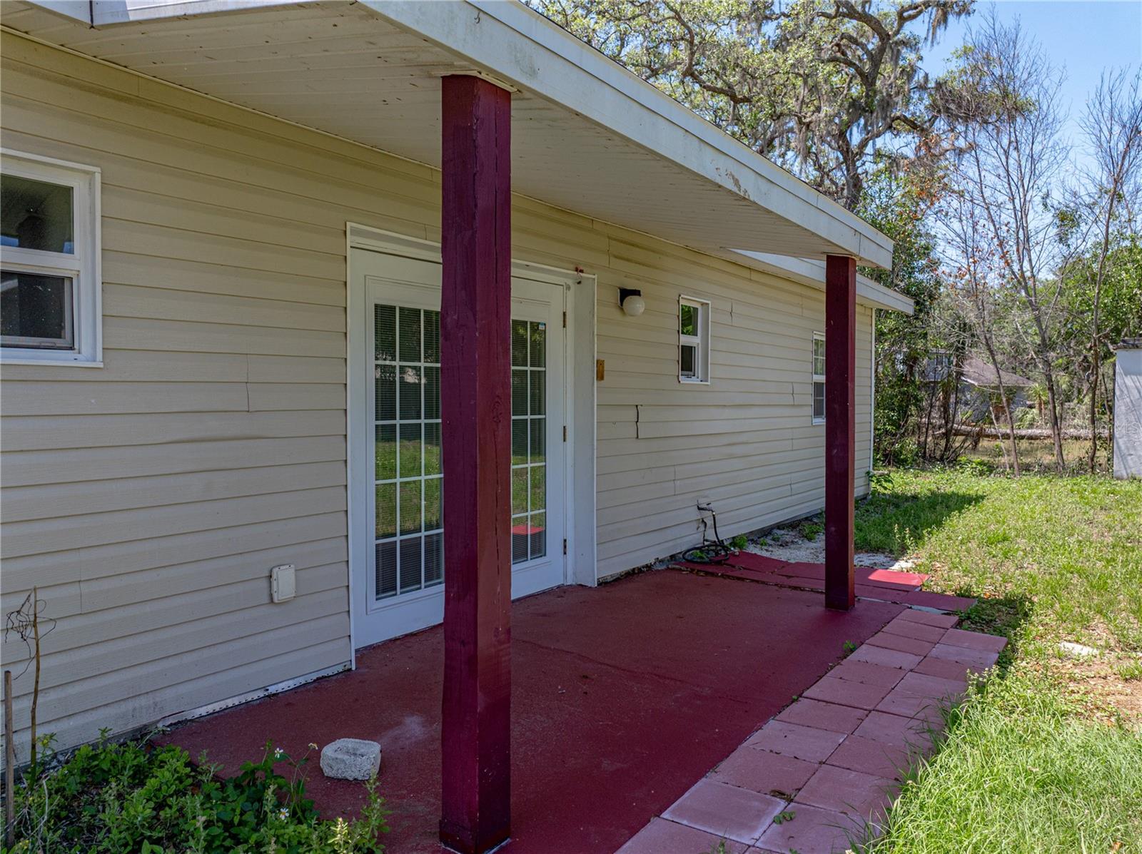 Single Family Residence in DADE CITY FL 34477 POINSETTIA PLACE 36.jpg