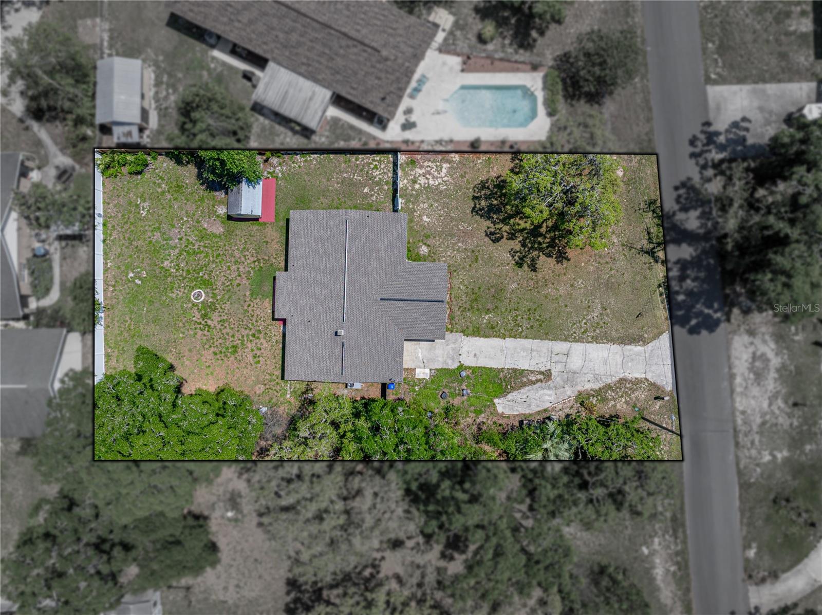 Single Family Residence in DADE CITY FL 34477 POINSETTIA PLACE 66.jpg