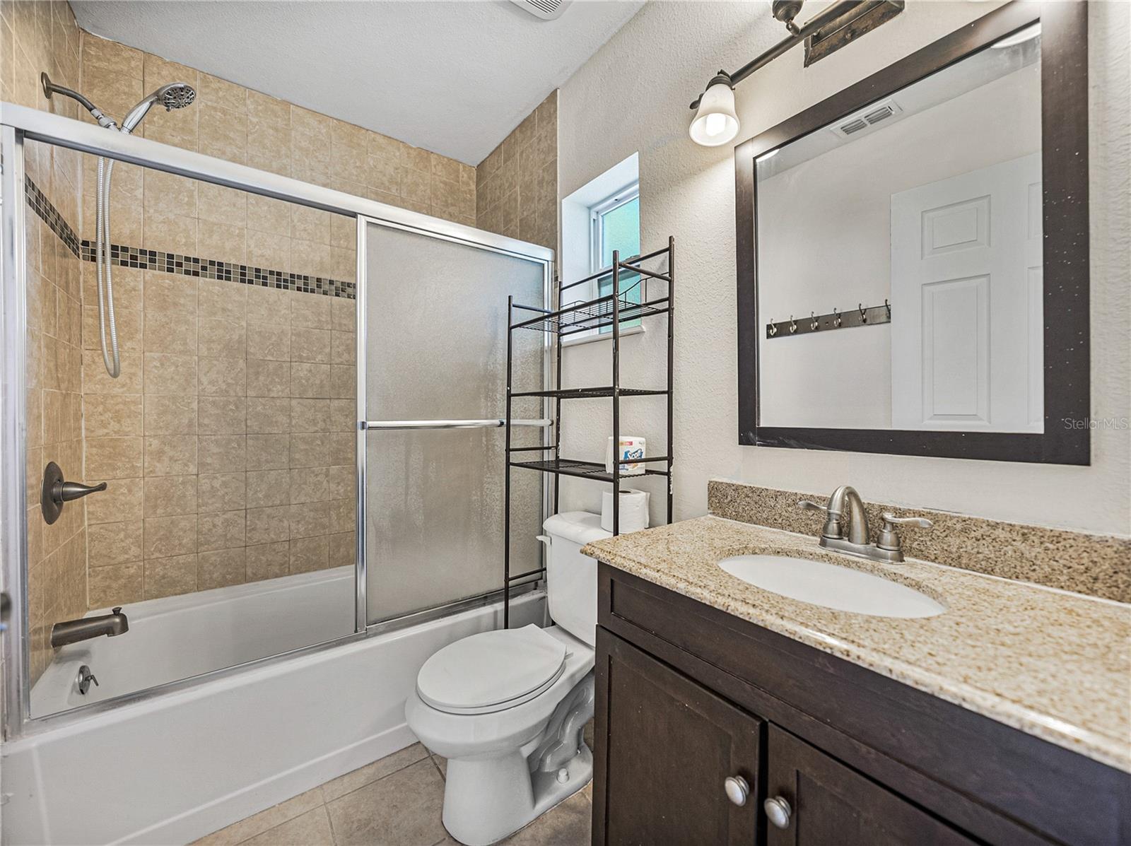 Single Family Residence in DADE CITY FL 34477 POINSETTIA PLACE 26.jpg