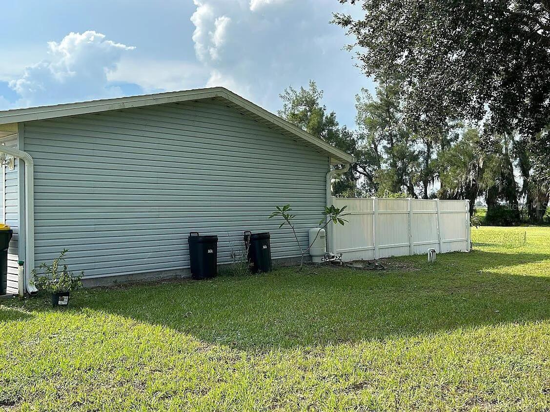 7901 Castile Rd, Sebring, FL 33876 photo