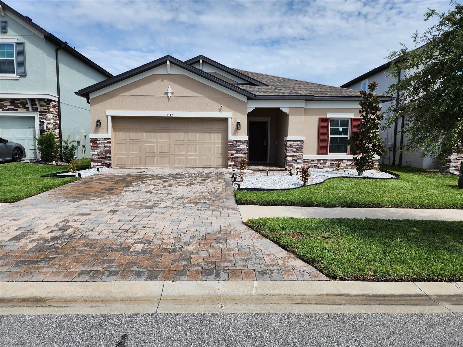 9342 Crescent Ray Dr, Wesley Chapel, FL 33545 photo