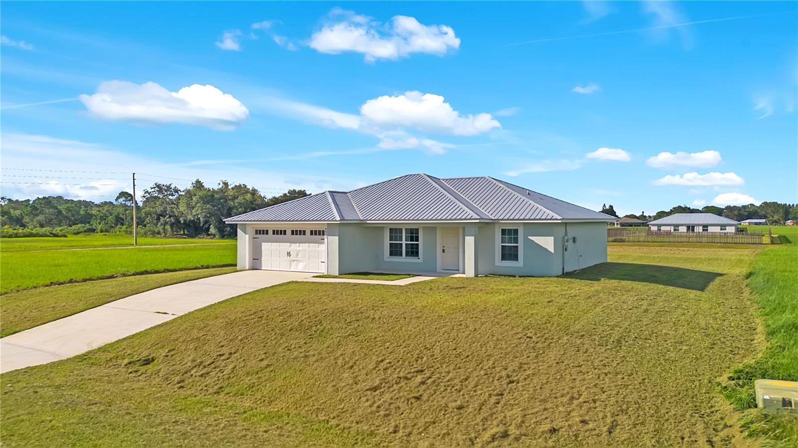 8833 Hampshire Dr, Sebring, FL 33876 photo