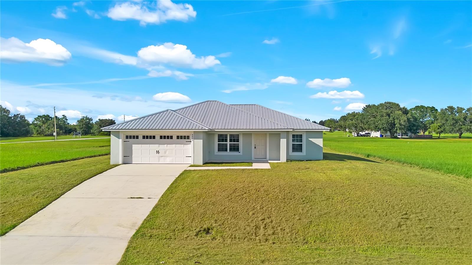 8833 Hampshire Dr, Sebring, FL 33876