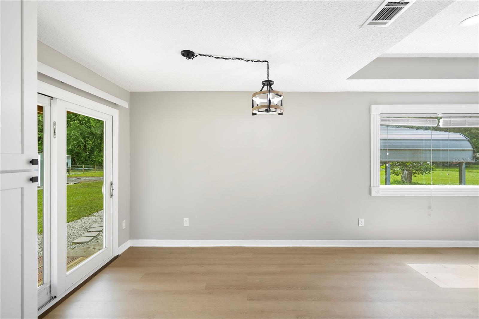 Single Family Residence in JACKSONVILLE FL 635 HARRISON STREET 9.jpg