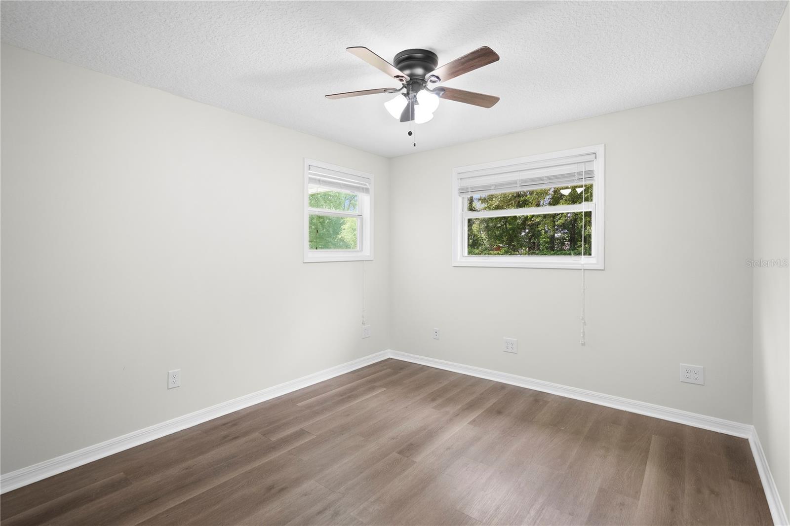 Single Family Residence in JACKSONVILLE FL 635 HARRISON STREET 16.jpg