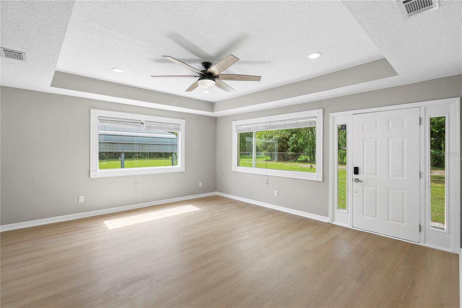Single Family Residence in JACKSONVILLE FL 635 HARRISON STREET 7.jpg