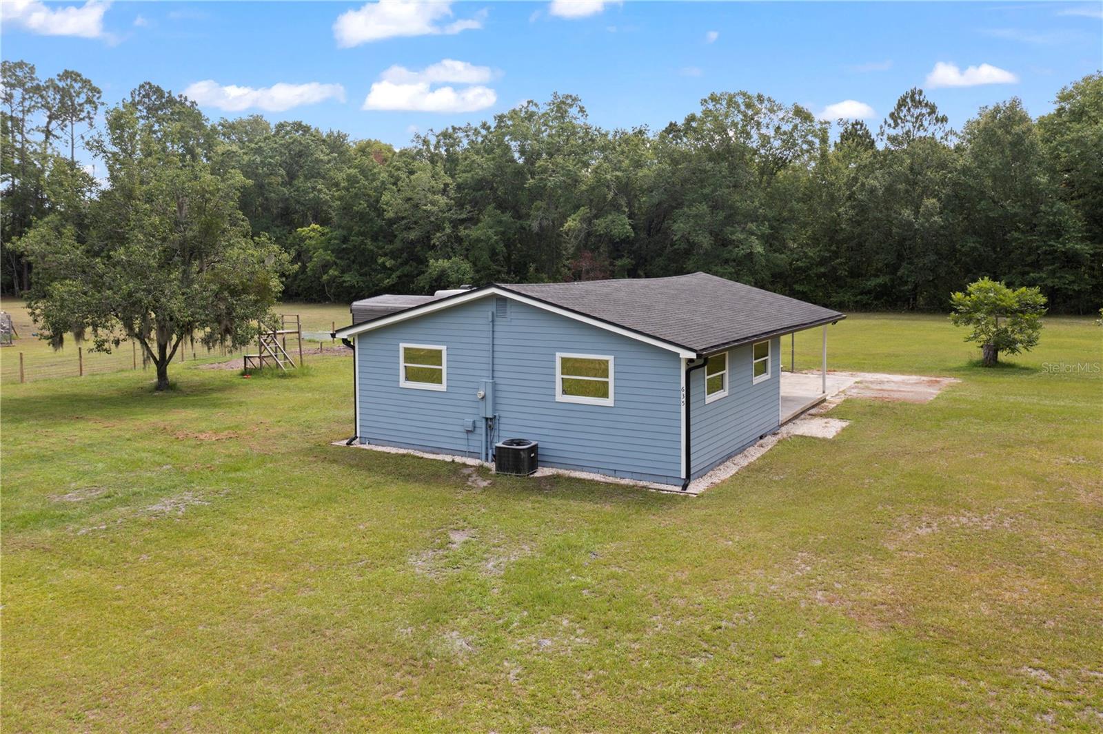 Single Family Residence in JACKSONVILLE FL 635 HARRISON STREET 34.jpg