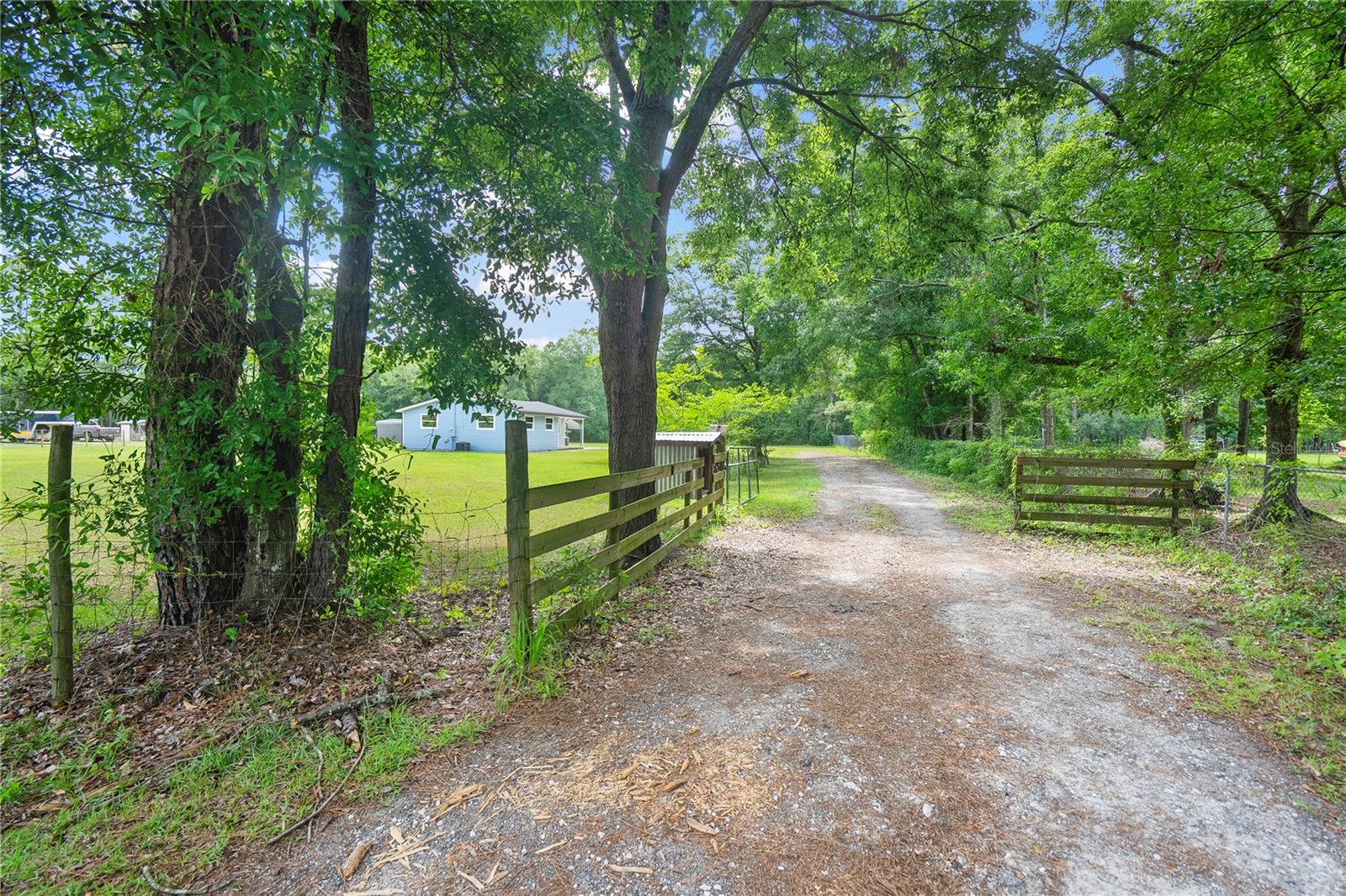 Single Family Residence in JACKSONVILLE FL 635 HARRISON STREET 29.jpg