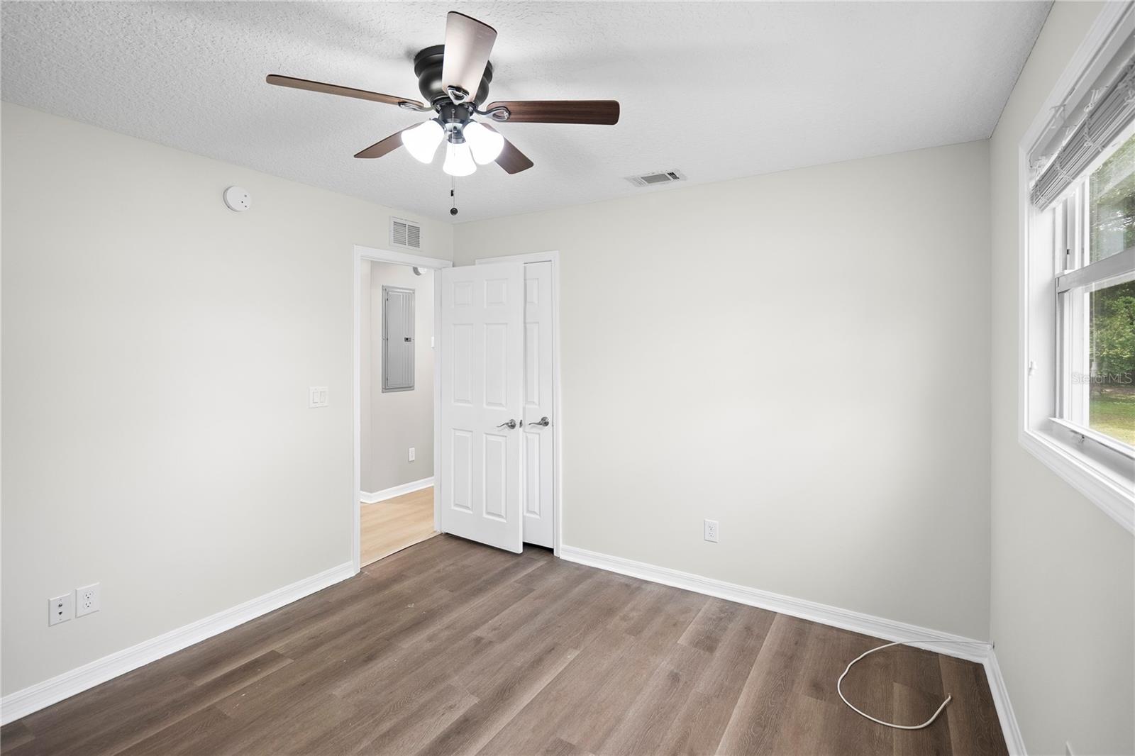Single Family Residence in JACKSONVILLE FL 635 HARRISON STREET 15.jpg