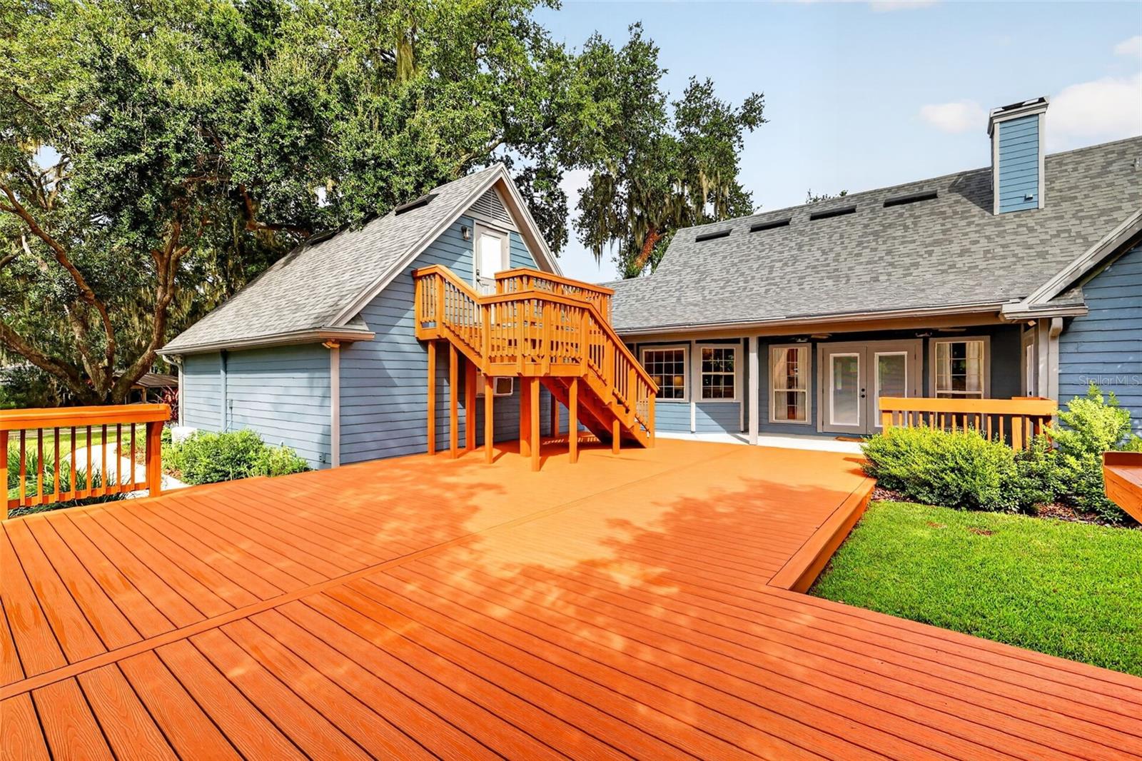 267 Reserve Dr, Tavares, FL 32778 photo
