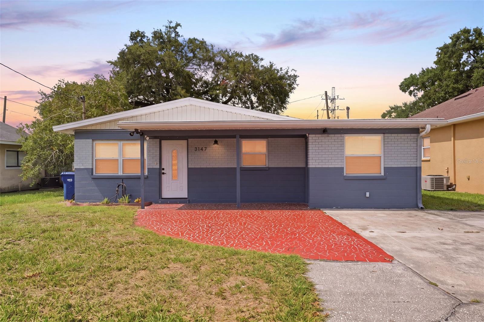 3147 Cordelia St, Tampa, FL 33607