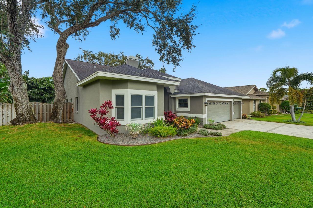 700 Westfield Ct, Dunedin, FL 34698 photo