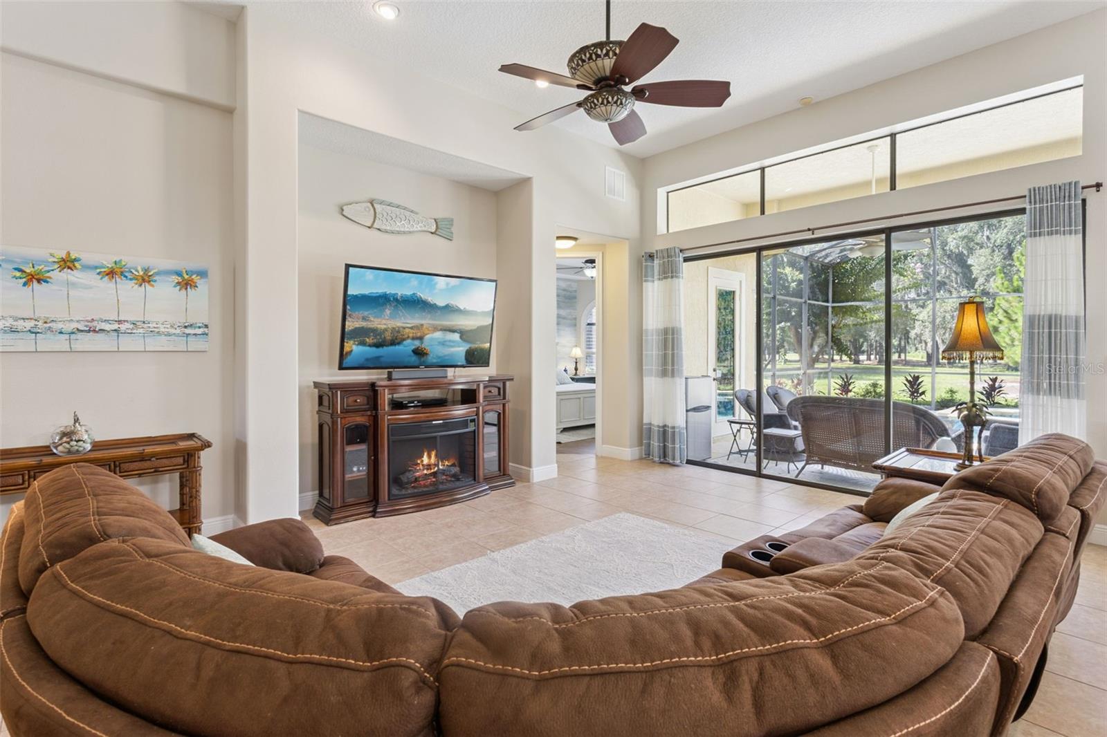 9512 Serra Ct, Howey In The Hills, FL 34737 photo