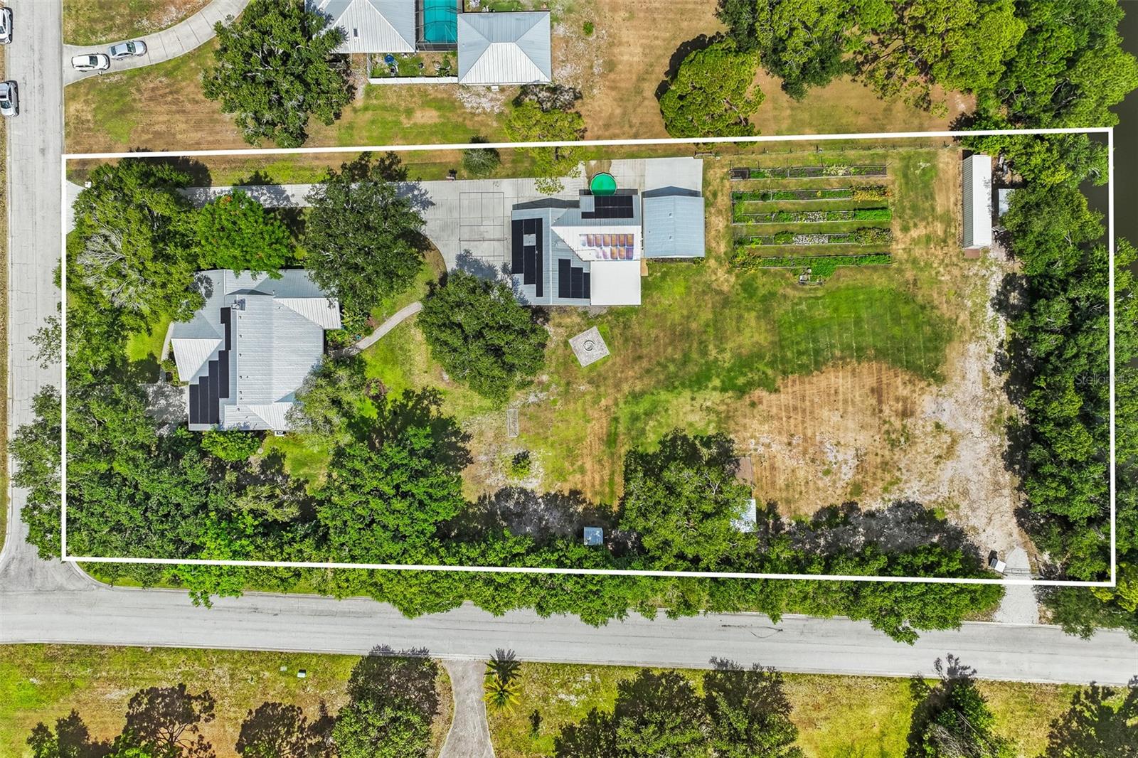 7565 Castle Dr, Sarasota, FL 34240 photo