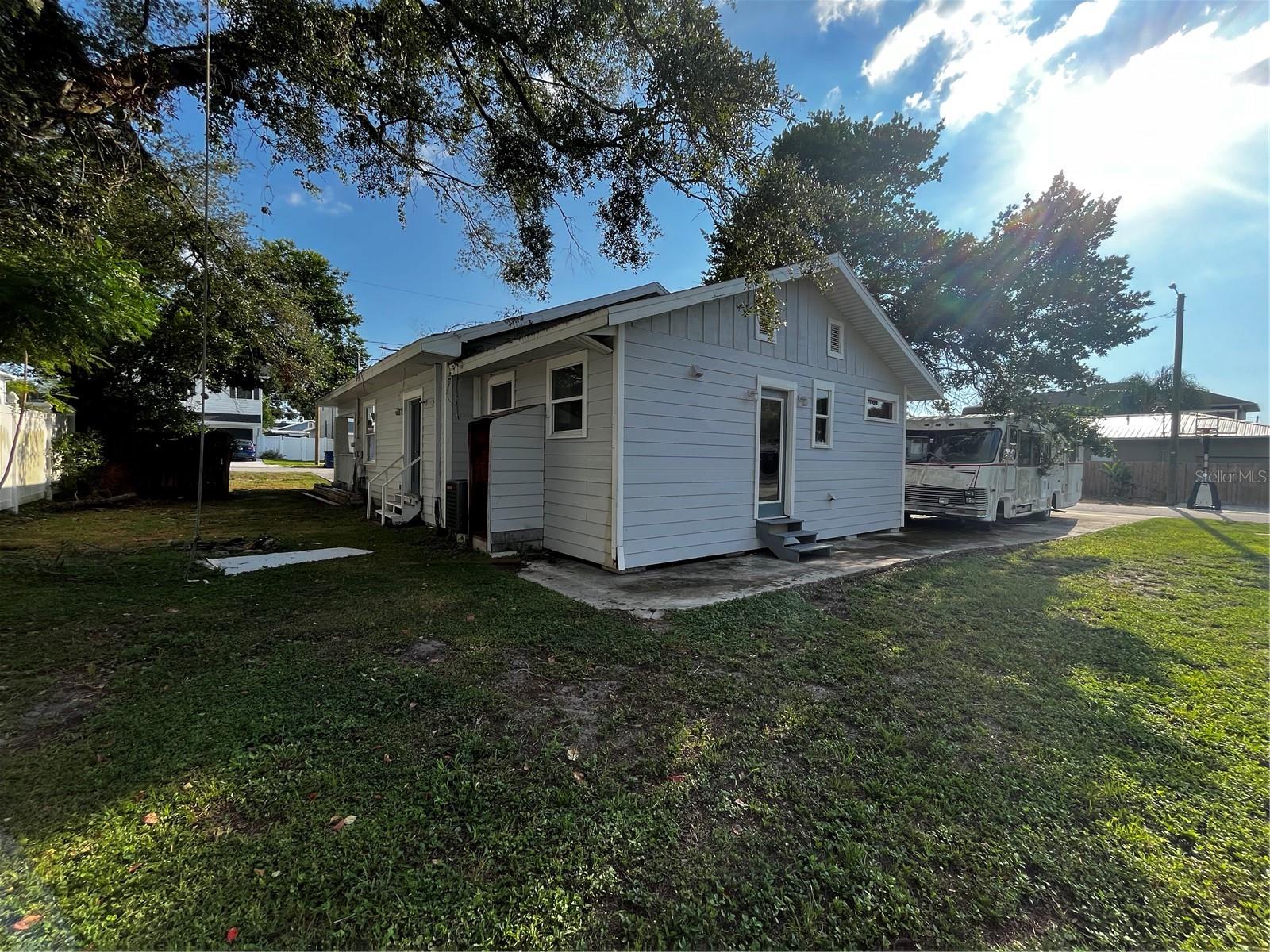 402 E Emma St, Tampa, FL 33603 photo