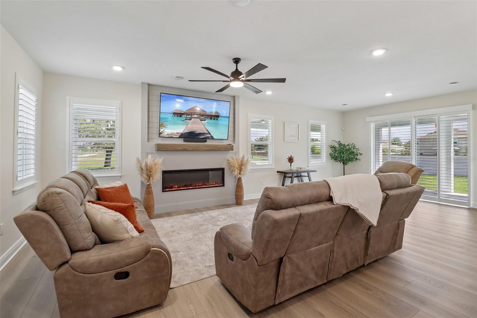 2985 Water Clover Ct, Apopka, FL 32712 photo