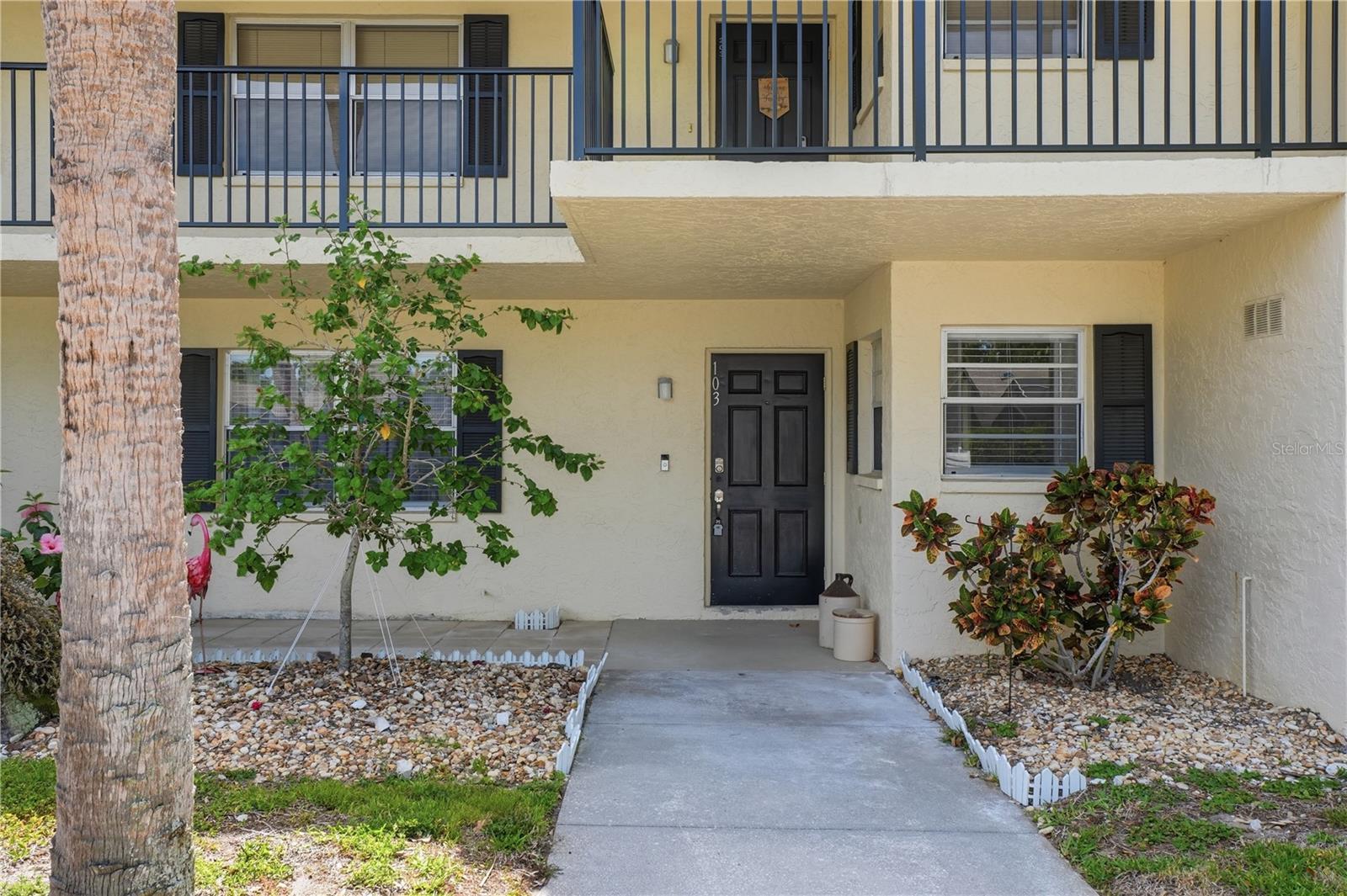 7860 Palm Aire Ln, Sarasota, FL 34243