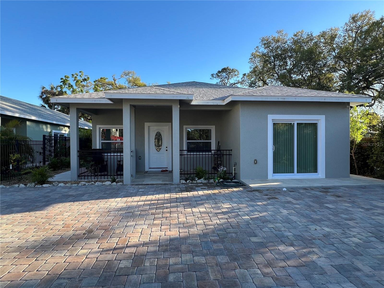 1534 25 St, Sarasota, FL 34234
