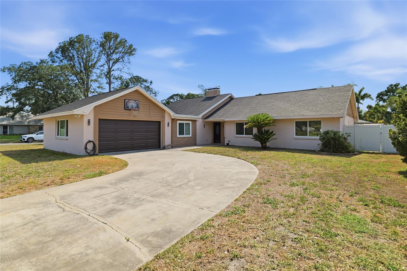 11807 Nicklaus Cir, Tampa, FL 33624