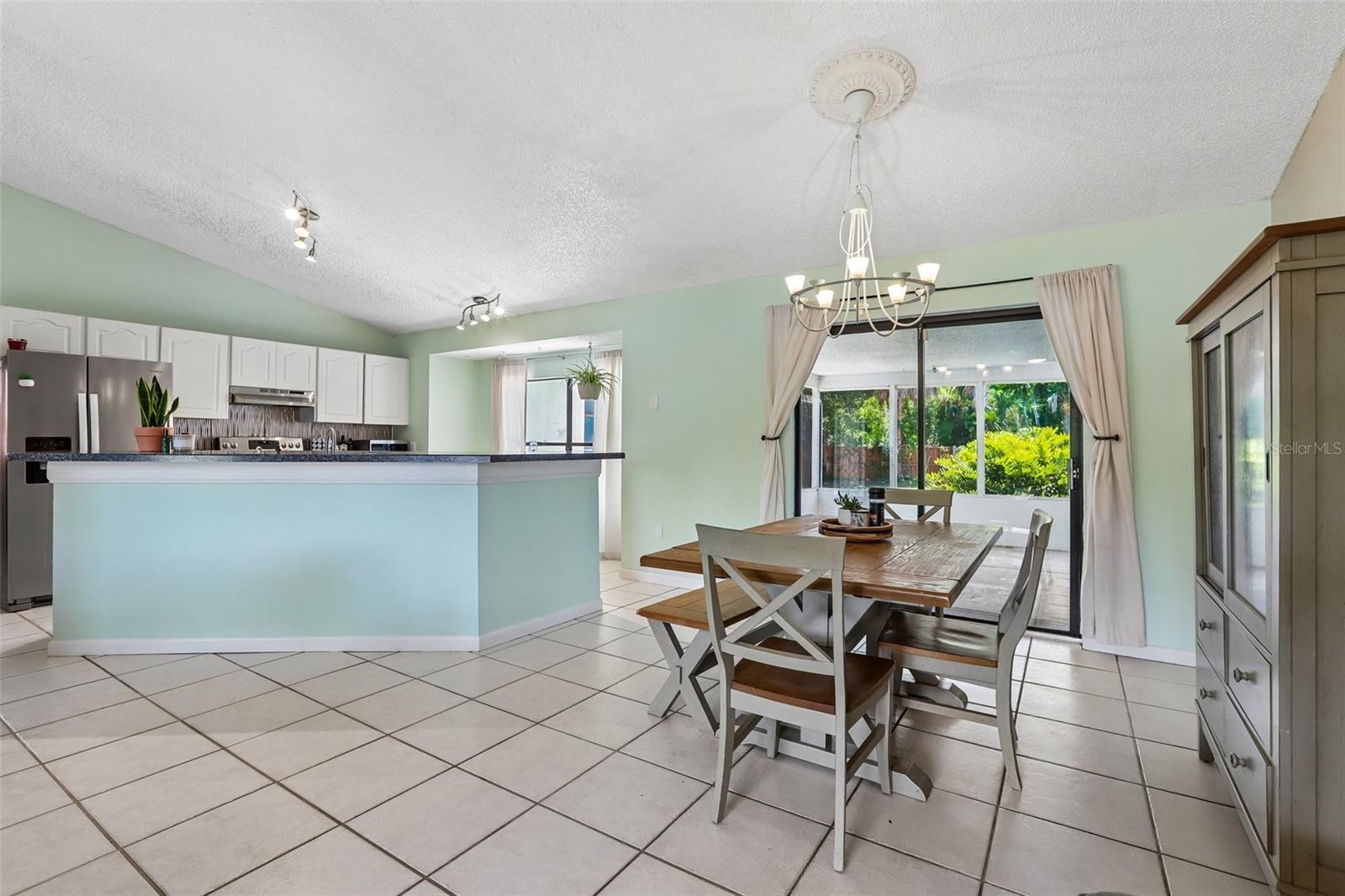 6805 Longpointe Way, Tampa, FL 33615 photo