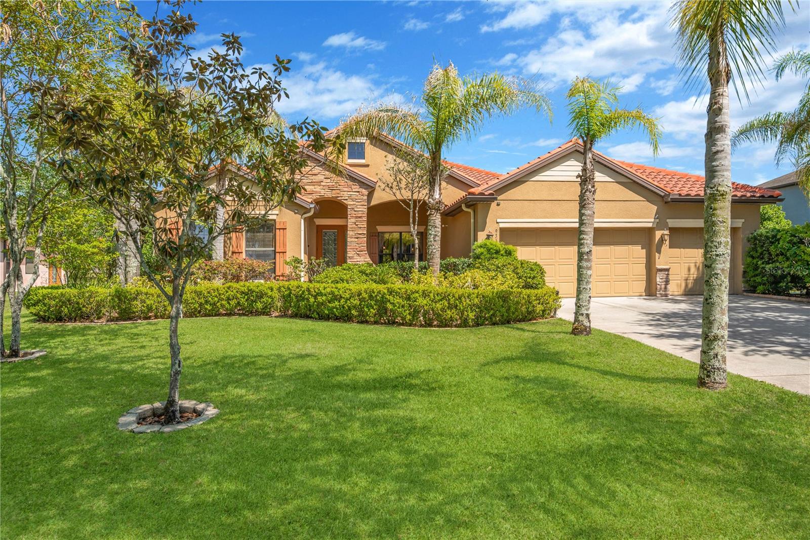 9313 Lisbon St, Seffner, FL 33584