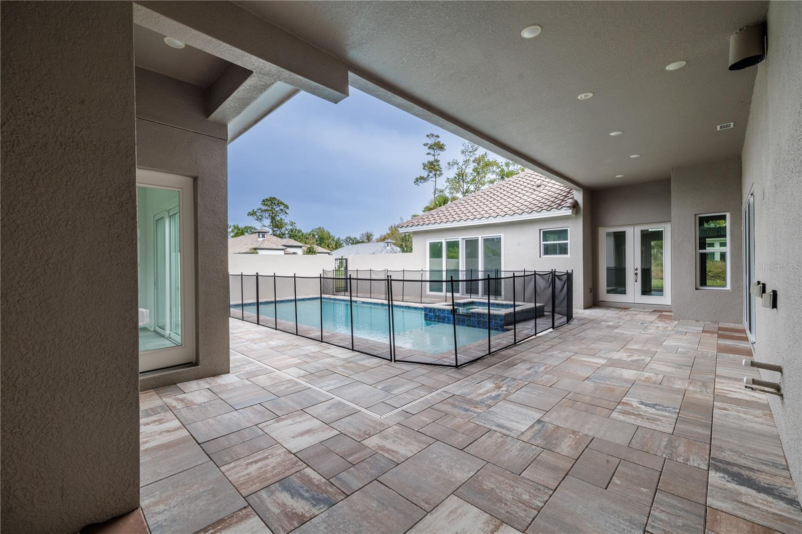 106 New Leatherwood Dr, Palm Coast, FL 32137 photo