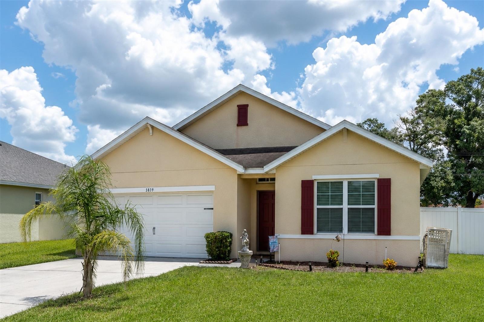 3839 Crystal Dew St, Plant City, FL 33567
