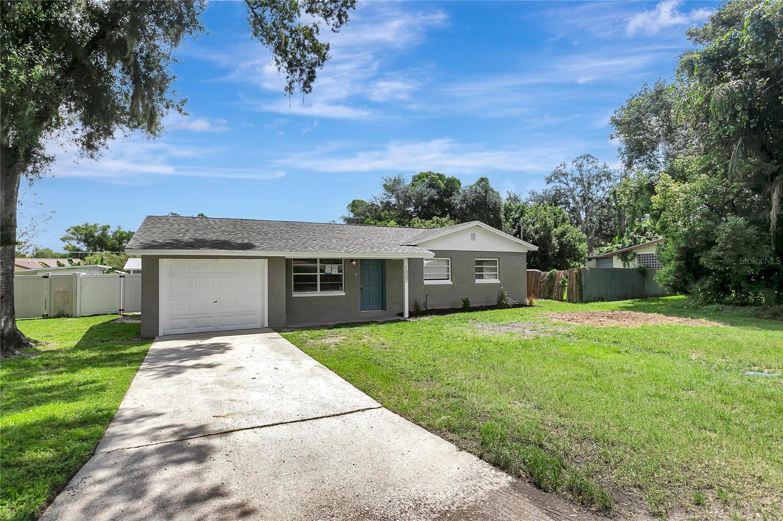 1002 N Bracewell Dr, Plant City, FL 33563 photo
