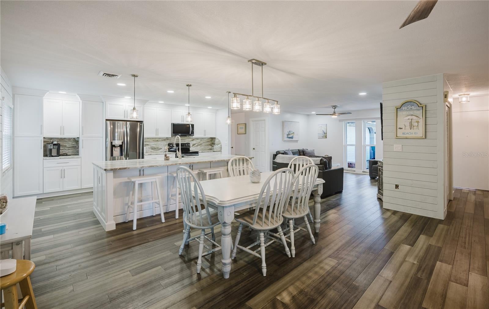 625 E Baffin Dr, Venice, FL 34293 photo