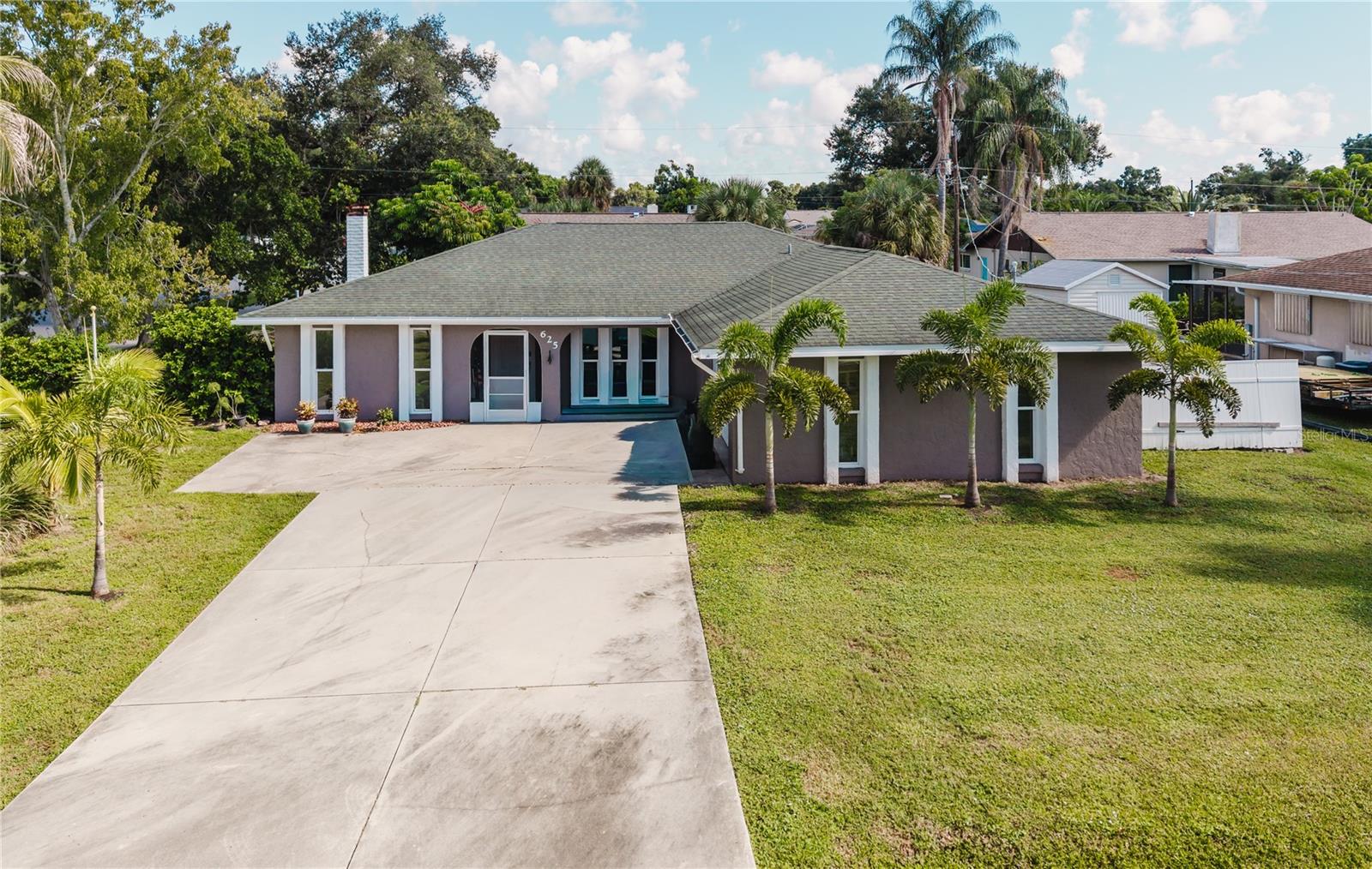 625 Baffin Dr, Venice, FL 34293