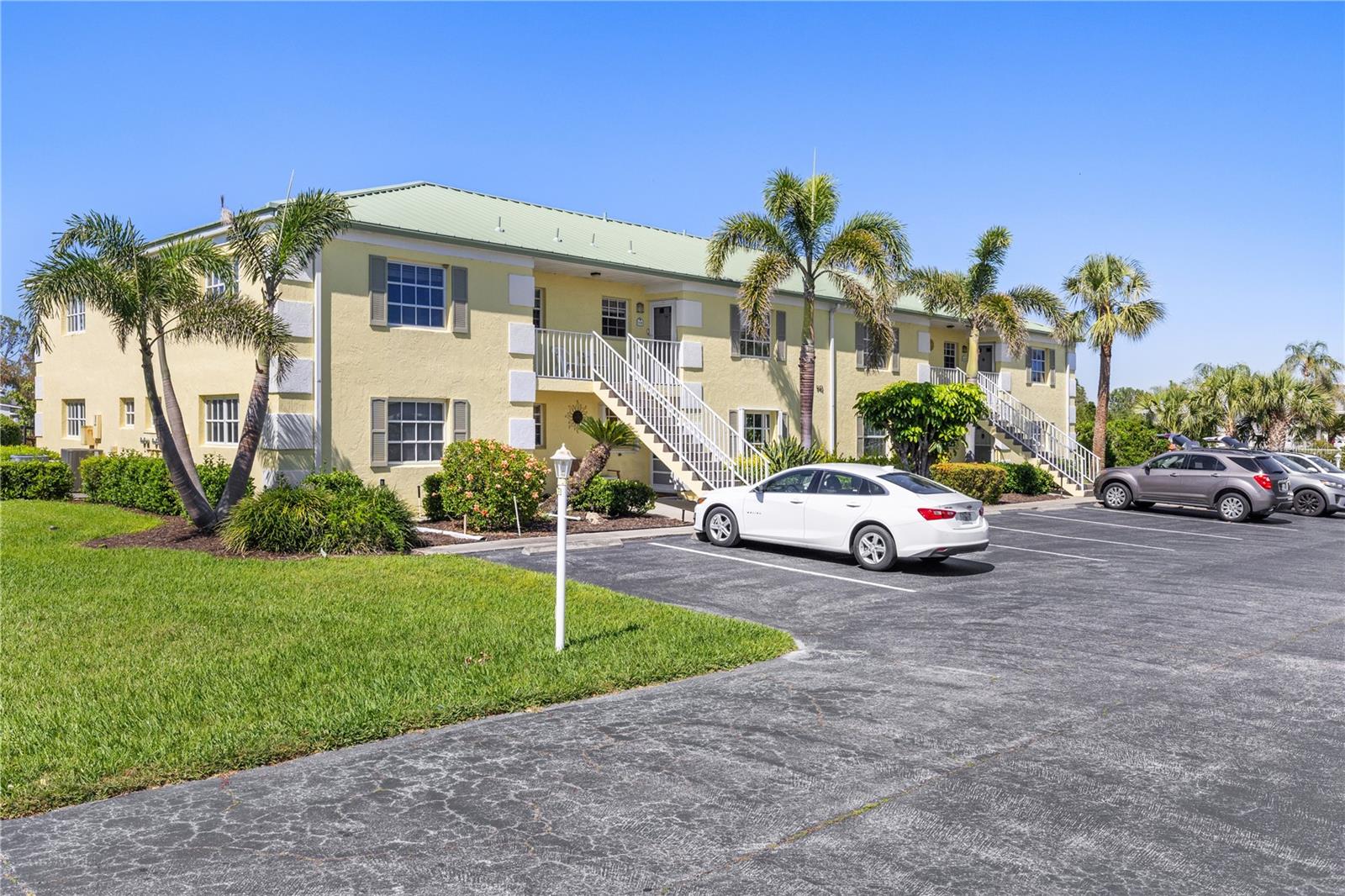 942 Capri Isles Blvd, Venice, FL 34292