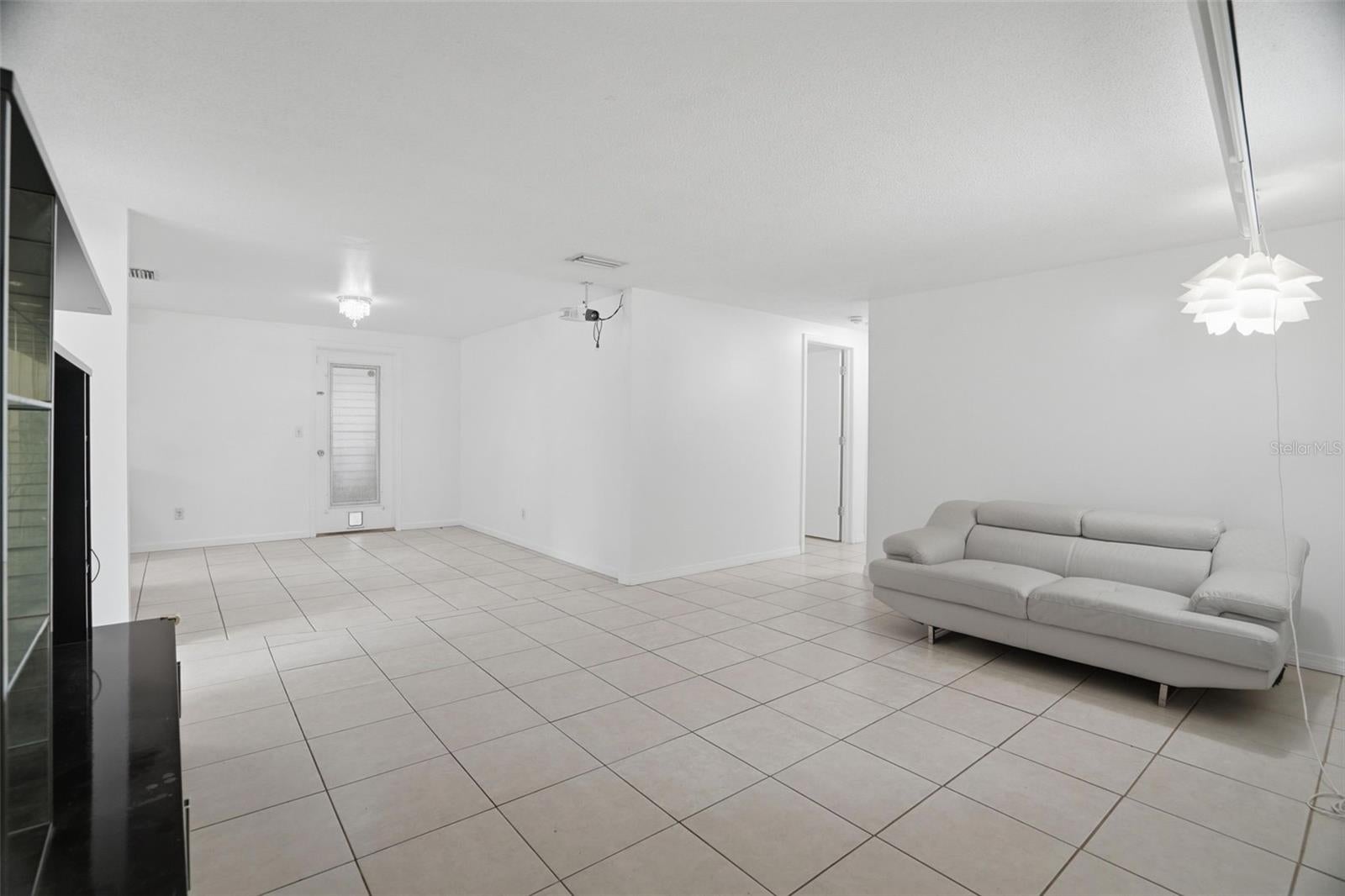 8855 53 Way, Pinellas Park, FL 33782 photo