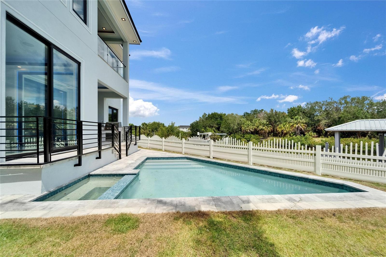 6520 Simone Shores Cir, Apollo Beach, FL 33572 photo