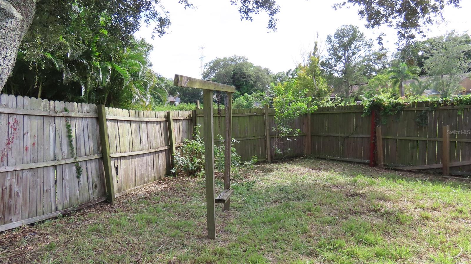 3326 Whispering Dr, Largo, FL 33771 photo