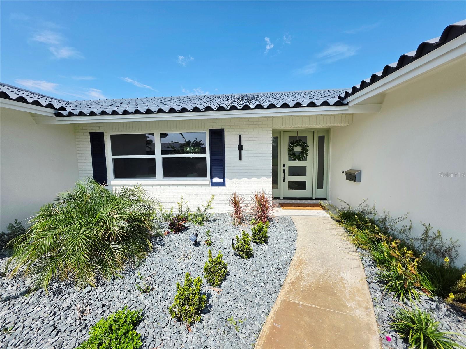 1985 Michigan Ave, Saint Petersburg, FL 33703 photo