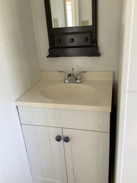 Manufactured Home in DADE CITY FL 34928 HAWKIOWA ROAD 45.jpg