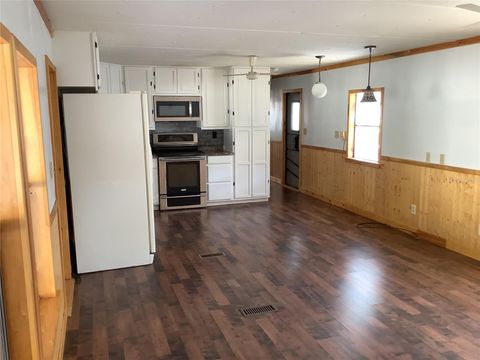 Manufactured Home in DADE CITY FL 34928 HAWKIOWA ROAD 27.jpg