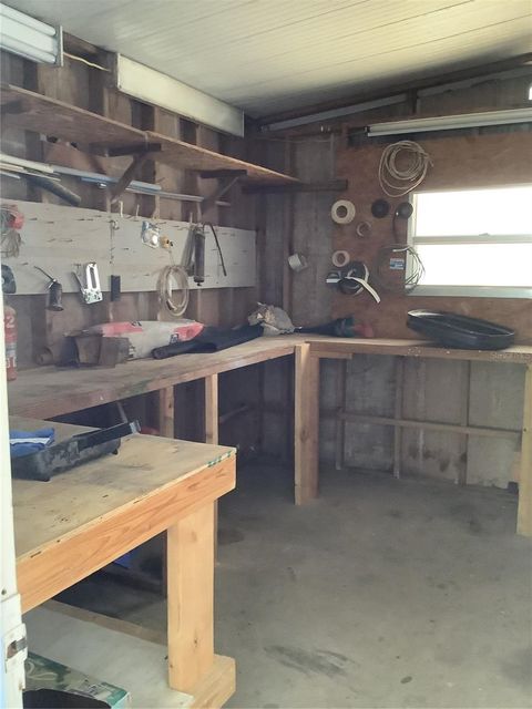 Manufactured Home in DADE CITY FL 34928 HAWKIOWA ROAD 47.jpg