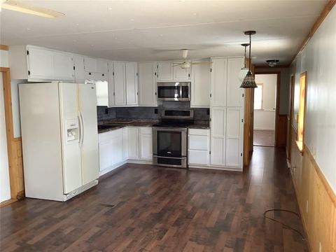 Manufactured Home in DADE CITY FL 34928 HAWKIOWA ROAD 21.jpg