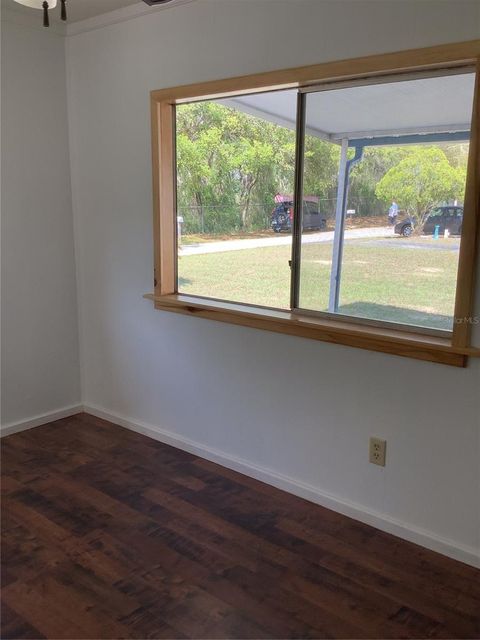 Manufactured Home in DADE CITY FL 34928 HAWKIOWA ROAD 41.jpg