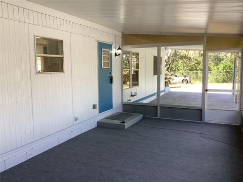 Manufactured Home in DADE CITY FL 34928 HAWKIOWA ROAD 15.jpg
