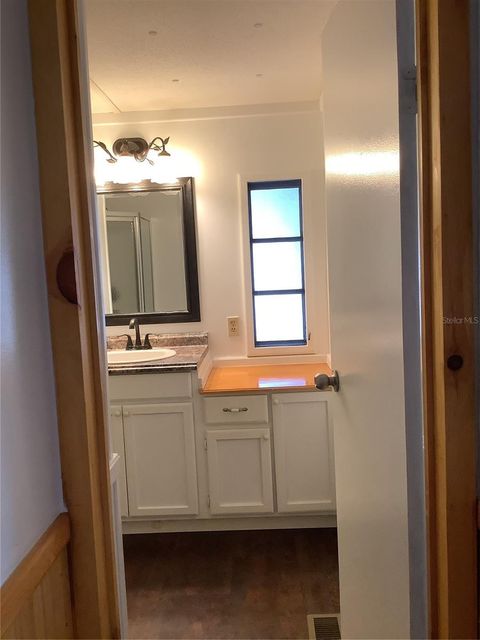 Manufactured Home in DADE CITY FL 34928 HAWKIOWA ROAD 30.jpg